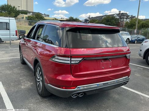 Used 2025 Lincoln Aviator 2WD image 5