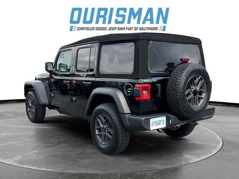 Used 2024 Jeep Wrangler Unlimited Sport AWD/4WD image 4