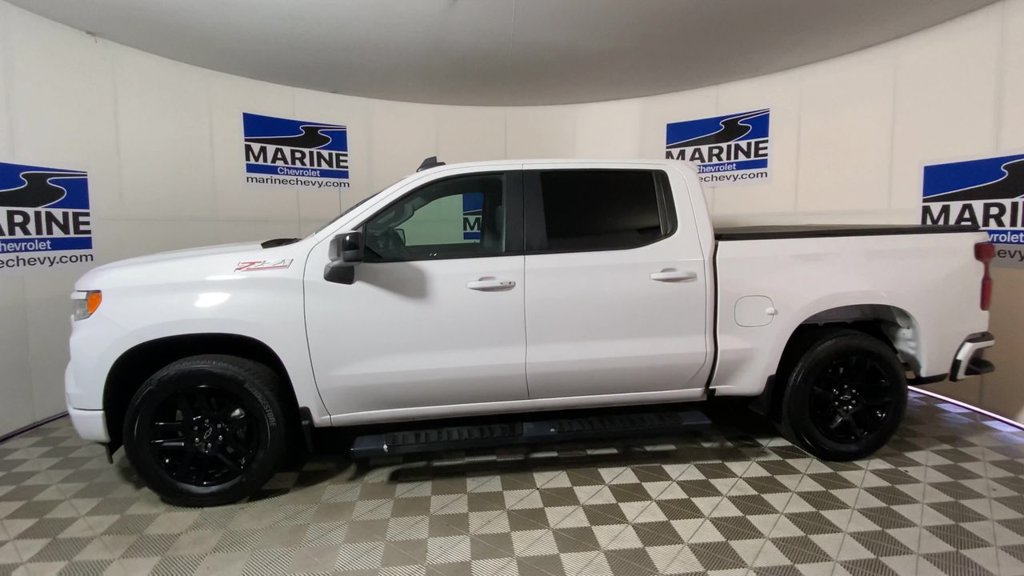 Used 2023 Chevrolet Silverado 1500 RST w/ Z71 Off-Road Package AWD/4WD image 7