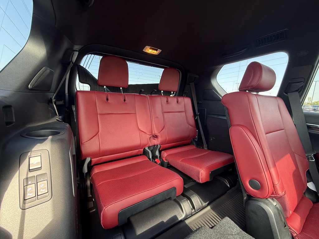 Used 2023 Lexus GX 460 Luxury w/ Sport Design Package AWD/4WD image 30