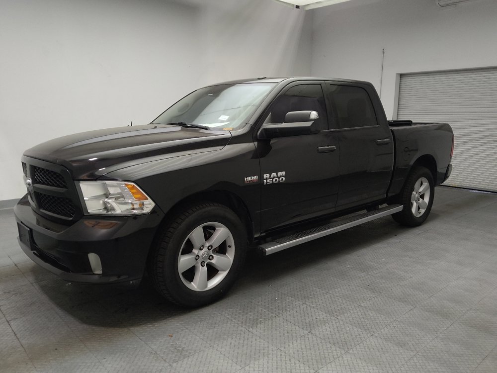 Used 2016 RAM 1500 Express RWD image 2