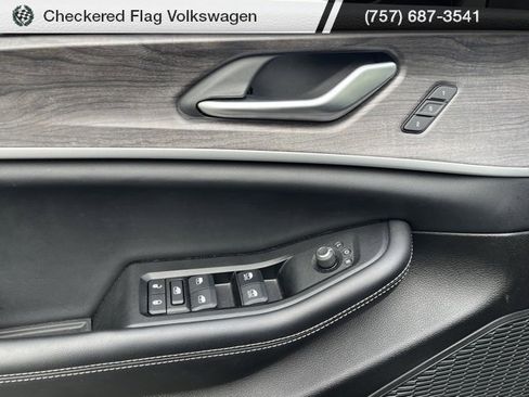 Used 2024 Jeep Grand Cherokee L Limited w/ Trailer Tow Package image 14