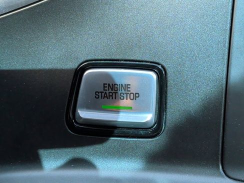 Used 2019 Chevrolet Corvette Stingray Coupe w/ 1LT image 27