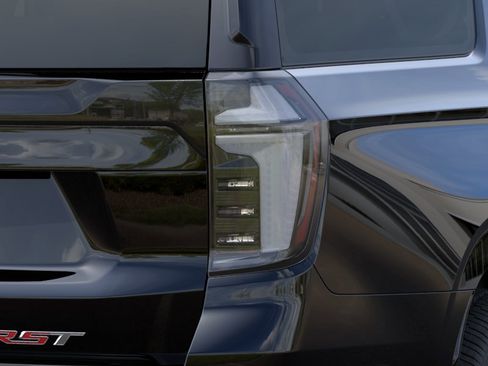 New 2026 Chevrolet Suburban RST RWD image 11