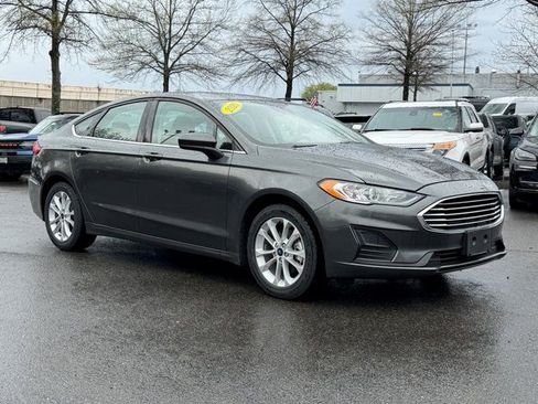 Certified 2020 Ford Fusion SE image 1