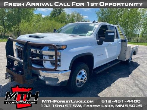 Used 2021 Chevrolet Silverado 3500 LT w/ Convenience Package AWD/4WD image 4