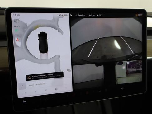 Used 2023 Tesla Model 3 Standard Range image 41