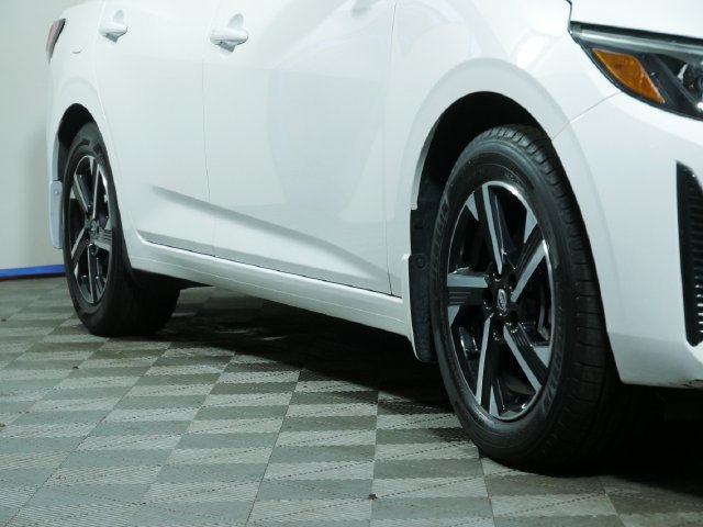 Used 2025 Nissan Sentra SV FWD image 8