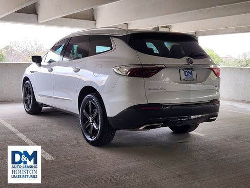 Used 2024 Buick Enclave Essence w/ Sport Touring Edition image 9