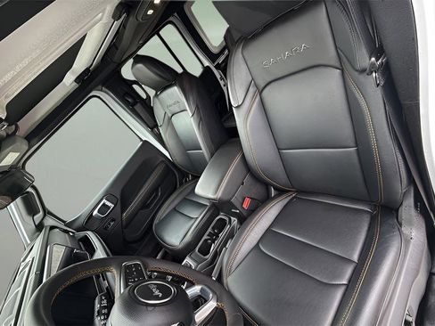 Used 2024 Jeep Wrangler Sahara 4xe image 13