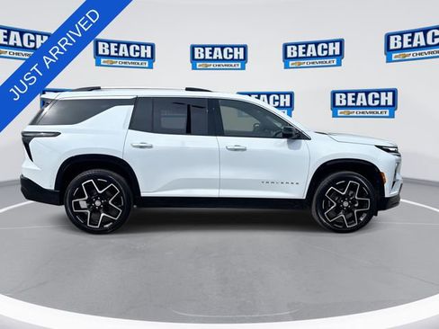 New 2026 Chevrolet Traverse High Country w/ LPO, Floor Liner Package FWD image 9
