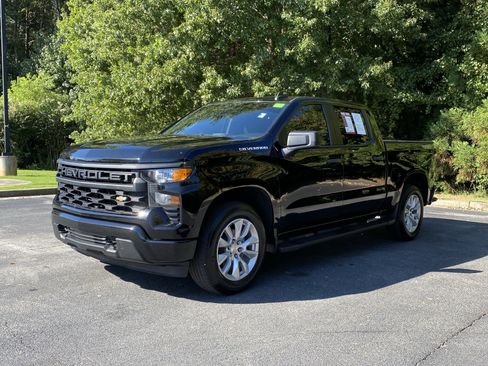 Used 2022 Chevrolet Silverado 1500 Custom AWD/4WD image 5