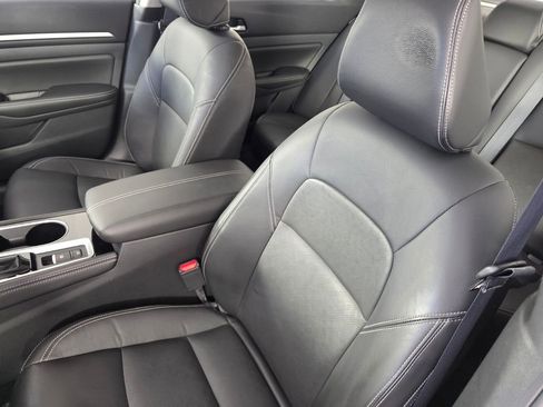 Used 2024 Nissan Altima 2.5 SL FWD image 10