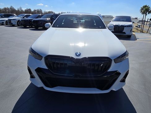 New 2026 BMW i5 eDrive40 w/ M Sport Package image 2