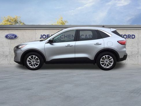 Used 2022 Ford Escape SE image 3