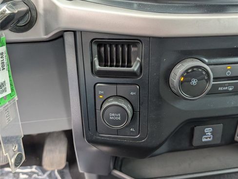 Used 2023 Ford F150 XLT AWD/4WD image 23
