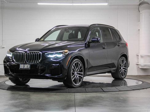 Certified 2023 BMW X5 xDrive40i w/ M Sport Package image 3