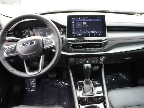 Used 2023 Jeep Compass Trailhawk w/ Trailhawk Convenience Group AWD/4WD image 18