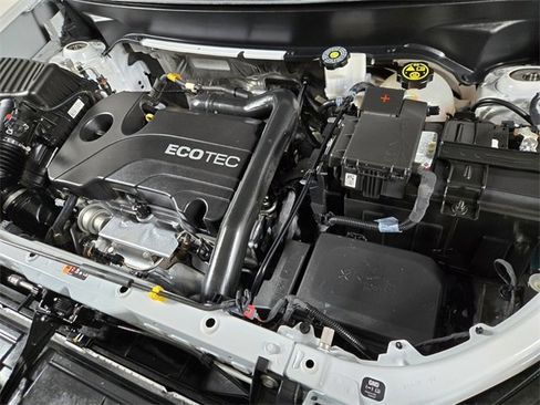 Used 2022 Chevrolet Equinox RS w/ RS Leather Package image 26