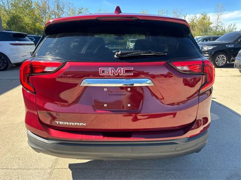 Used 2018 GMC Terrain SLE image 16