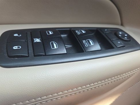 Used 2018 Jeep Grand Cherokee Limited RWD image 17