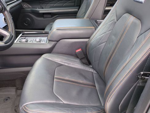 Certified 2023 Ford Expedition Max Platinum image 20