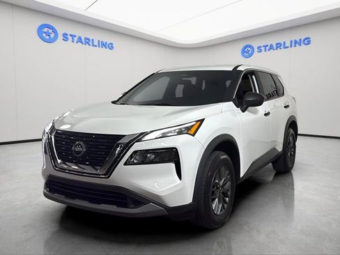 Used 2023 Nissan Rogue S image 16