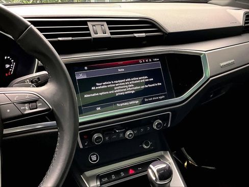 Used 2023 Audi Q3 2.0T Premium w/ Convenience Package image 6