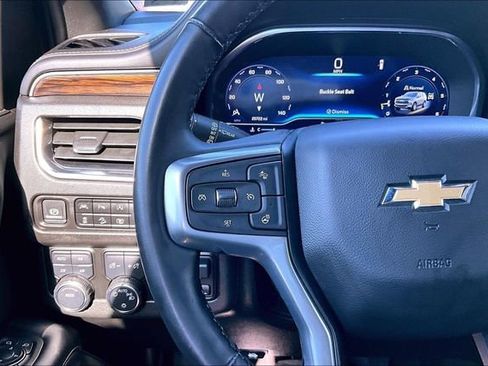Used 2024 Chevrolet Tahoe Premier w/ Premium Package AWD/4WD image 11