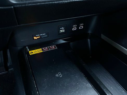 Used 2025 Toyota Camry LE image 24