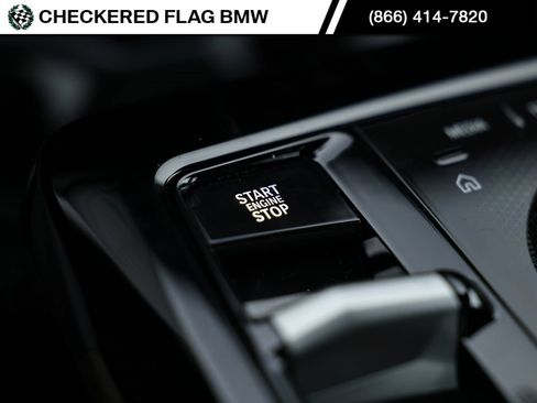 Used 2025 BMW 530i w/ Premium Package image 39