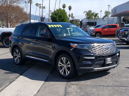 Used 2020 Ford Explorer Platinum w/ Premium Technology Package image 9