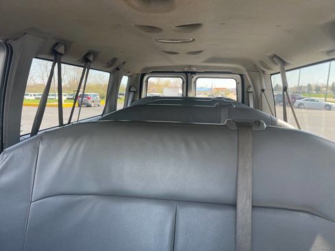 Used 2011 Ford E-350 and Econoline 350 XL w/ PWR Windows & Locks Group image 16