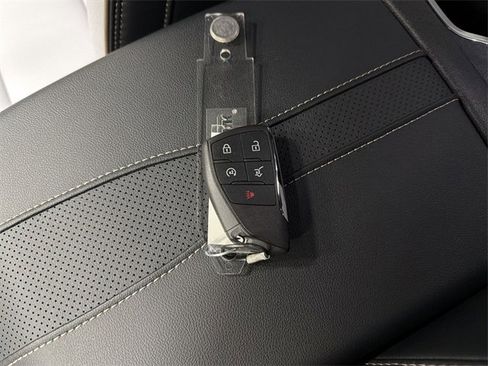 New 2026 Chevrolet Traverse High Country w/ LPO, Illumination Package image 36