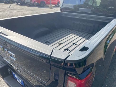 Used 2024 GMC Sierra 2500 Denali Ultimate w/ Max Trailering Package AWD/4WD image 36