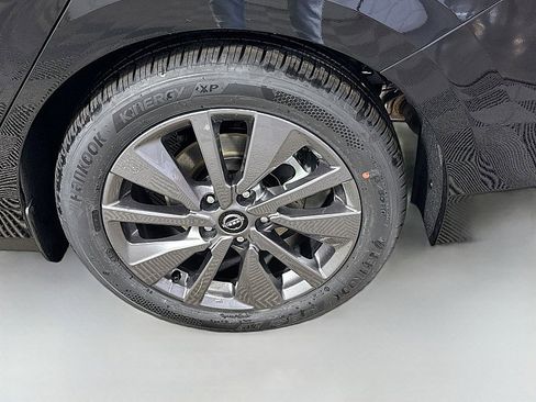 New 2026 Nissan Sentra SL w/ Floor Mat Package FWD image 31