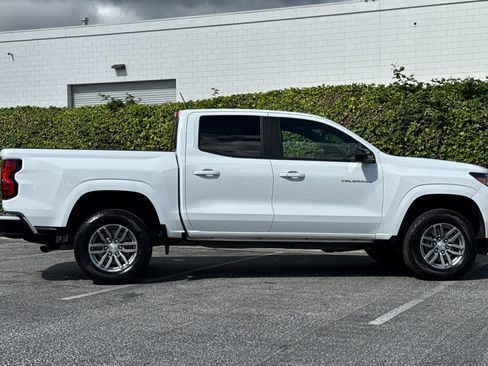 Used 2024 Chevrolet Colorado LT w/ LT Convenience Package II RWD image 3