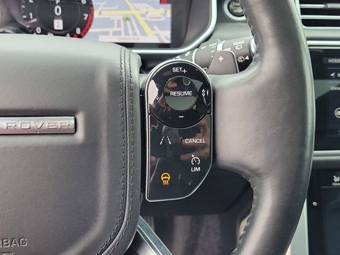 Used 2020 Land Rover Range Rover HSE image 28