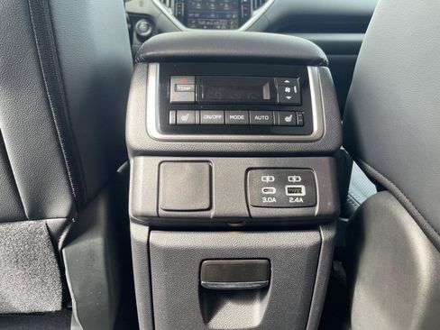 Certified 2025 Subaru Ascent Limited AWD/4WD image 28