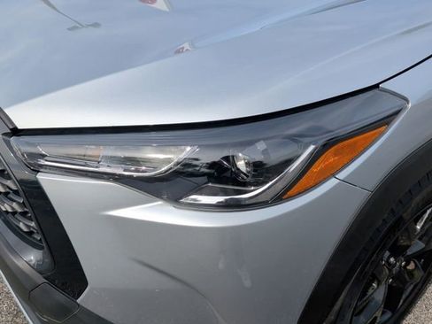 Used 2024 Toyota Corolla Cross LE FWD image 11