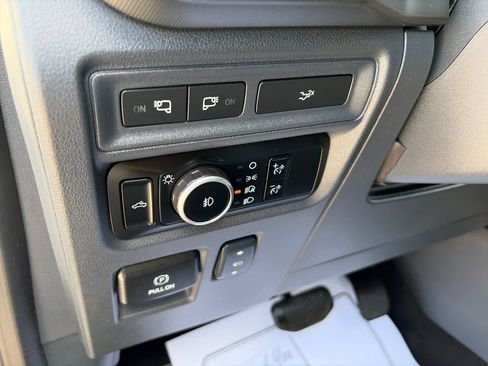 Used 2024 Ford F150 Lariat AWD/4WD image 18