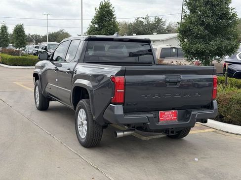 Used 2026 Toyota Tacoma SR5 image 5