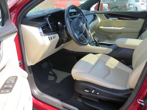 Used 2019 Cadillac XT5 Premium Luxury image 9