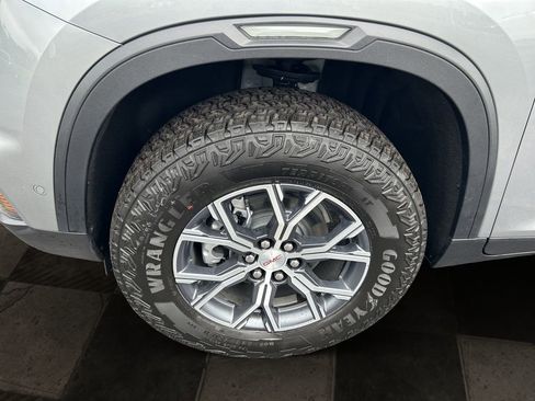 New 2026 GMC Acadia AT4 w/ Super Cruise Package AWD/4WD image 9
