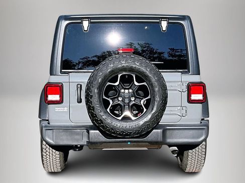 Used 2021 Jeep Wrangler Sport S image 6