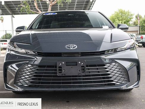 Used 2025 Toyota Camry XLE FWD image 2