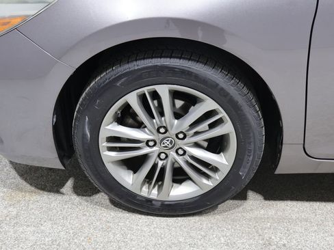 Used 2015 Toyota Camry SE FWD image 8