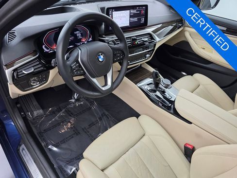Used 2023 BMW 540i w/ Premium Package image 10