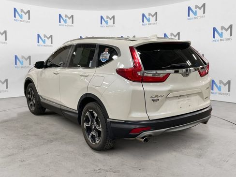 Used 2018 Honda CR-V Touring image 3