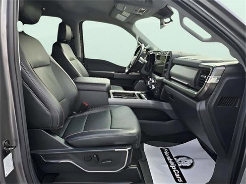 Used 2023 Ford F250 Lariat w/ Chrome Package image 12